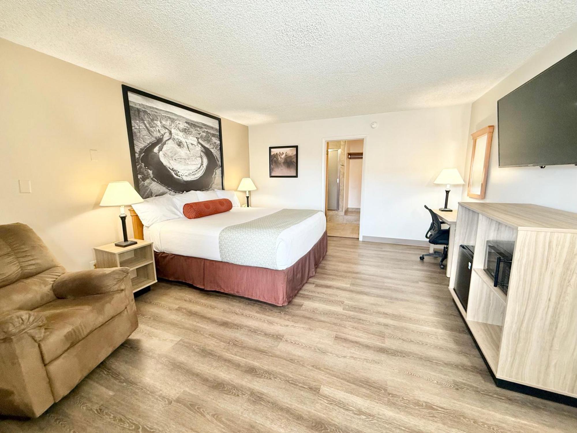 Super 8 By Wyndham Salina/Scenic Hills Area Hotel Ngoại thất bức ảnh
